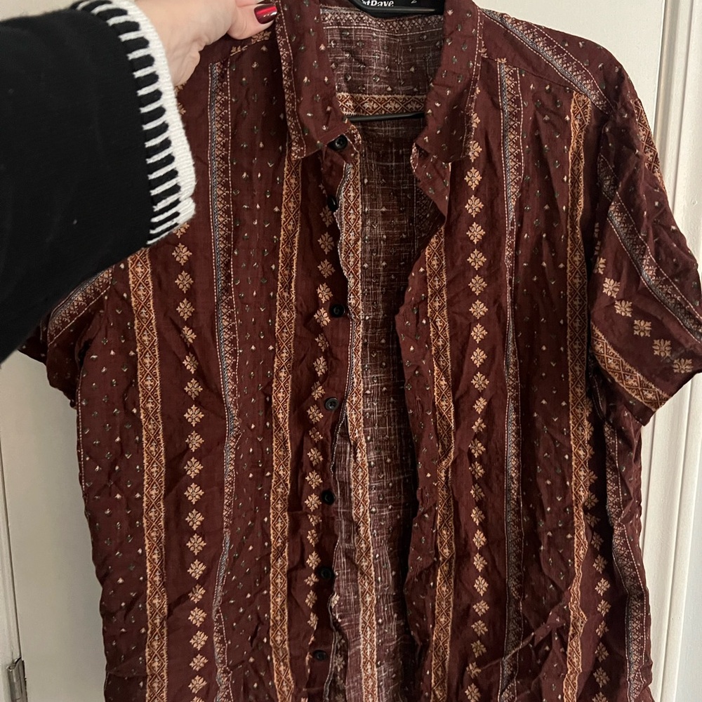 Men's Brown Patterned Short-Sleeve Button-Down Shirt